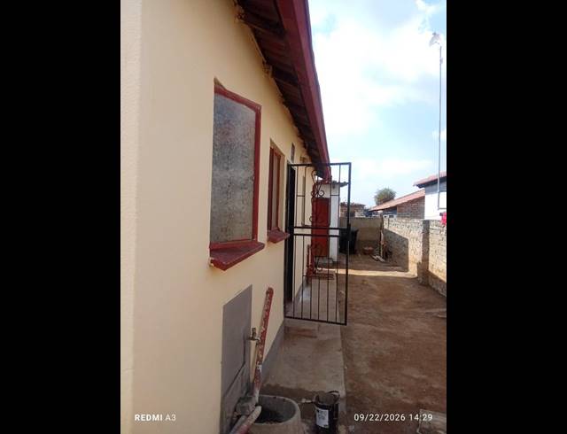 3 BEDROOM HOUSE FOR SALE IN SILUMA VIEW